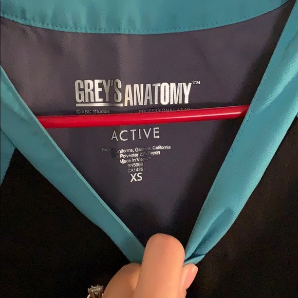 Scrub Top and Pants - Picture 2 of 3